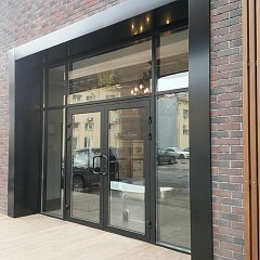 Входная группа магазина из алюминиевого профиля 