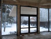 Беседка-барбекю из алюминиевого профиля вид изнутри