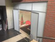 Перегородка с дверью в столовую 2 фото